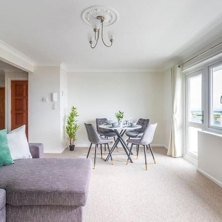 Panoramic Sea View Apartment Sleeps 4-Free Parking Bournemouth Ngoại thất bức ảnh